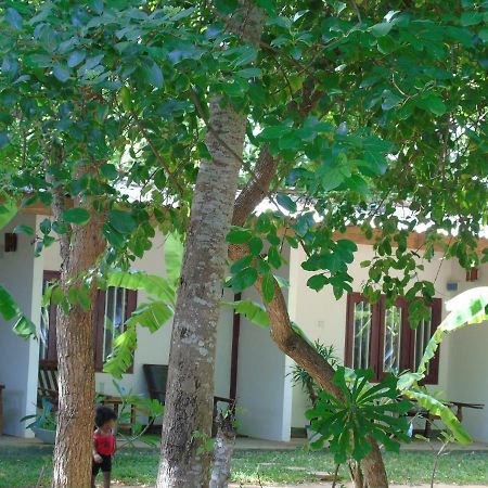 Talalla Coconut Hotel Екстер'єр фото